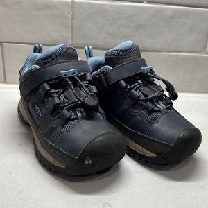 Keen targhee toddler 8 hiking boot